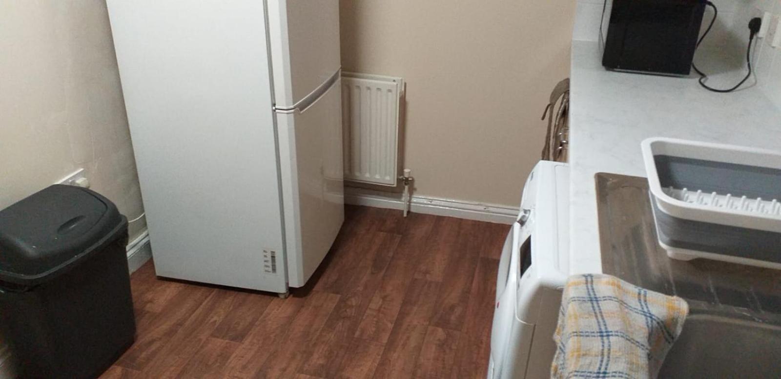 London Zone 2 Lovely 4 Bedroom Apartment - 3 Trowbridge Road 외부 사진